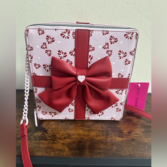 Betsey Johnson Handbags - Betsey Johnson Pink Multi Crossbody Bag with Bow